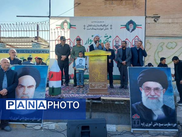 استکبار ستیزی از جنس راهپیمایی در زاوه