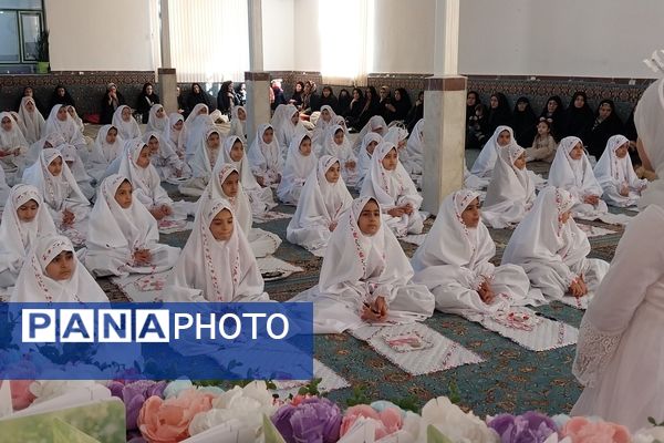 مراسم جشن تکلیف دختران دانش‌آموزی در گرماب