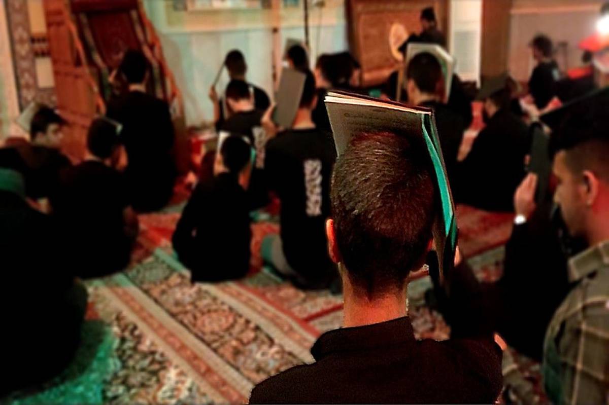 شب زنده‌داری مردم خداجوی شیراز در مسجد بیت‌الحسن/ فیلم
