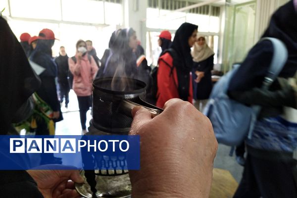 زنگ مهر و مقاومت در دبیرستان استعدادهای درخشان فرزانگان شهریار طنین‌انداز شد
