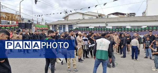 دسته‌روی بسیجیان عزادار حسینی در محمودآباد