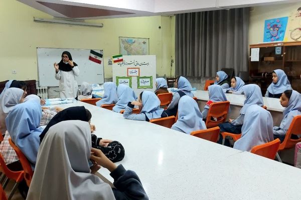 افتتاحیه سفیران سلامت در دبستان دخترانه فرهنگیان ۲