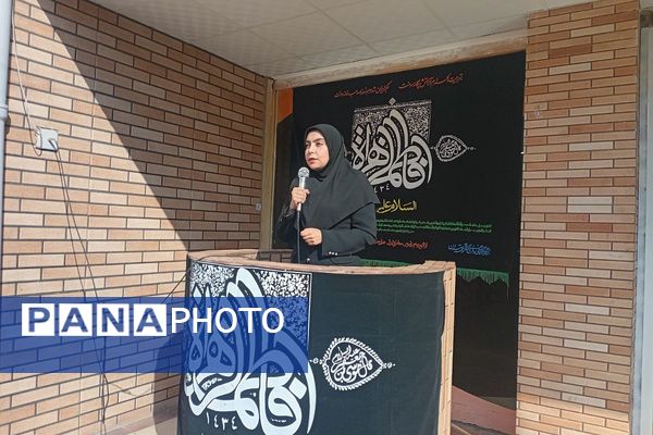 برپایی ایستگاه صلواتی و شهادت حضرت زهرا در مدرسه شهید زهره‌وند قرچک 