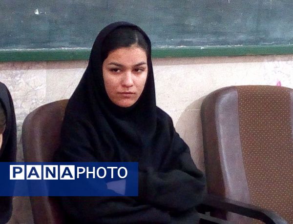 اولین جلسه همیاران مشاور در دبیرستان فاطمیه