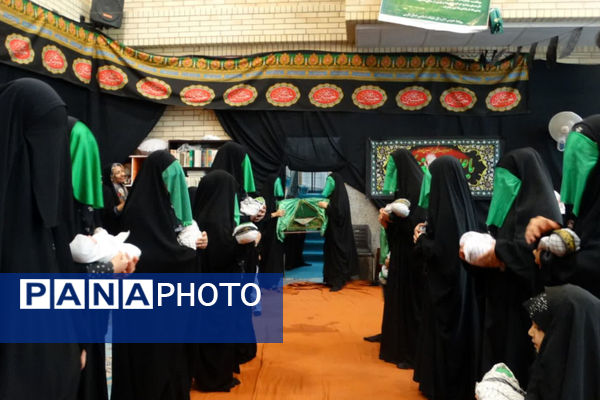 همایش شیرخوارگان حسینی، لاله‌های سرخ در آغوش مادران