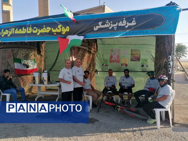 جلوه‌های از عاشقی زائرین و خادمیاران در موکب حضرت فاطمه زهرا (س) 