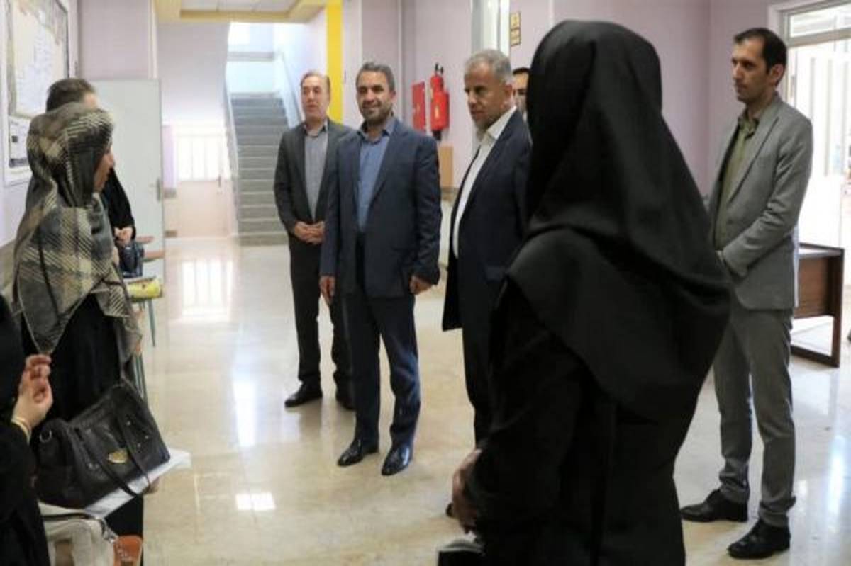 گفت و گوی مستقیم معاون وزیر با اولیای دانش آموزان