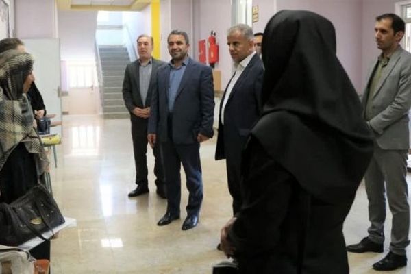 گفت و گوی مستقیم معاون وزیر با اولیای دانش آموزان