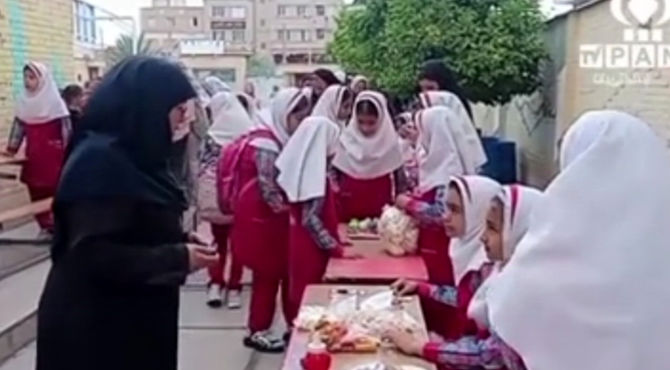 بازارچه کسب و کار و اجرای طرح بوم در دبستان کوثر یک ناحیه ۴شیراز 