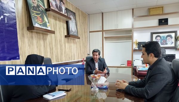 بازدید و نظارت بالینی سرگروه‌های آموزشی استان از مدارس شهرستان صالح‌آباد