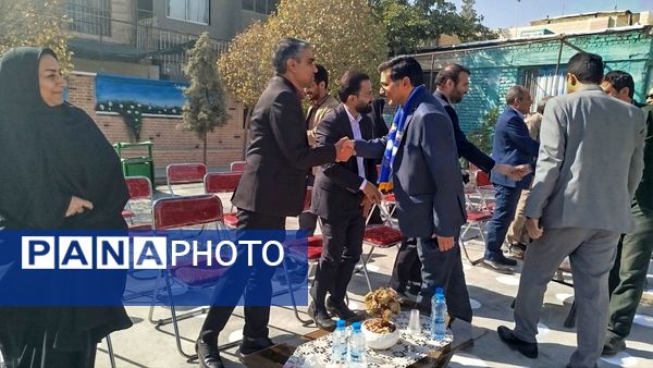 مشعل المپیاد ورزشی ناحیه ۷ در دبستان شهدای راه آهن روشن شد