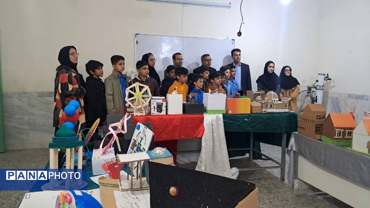 نمایشگاه جشنواره «نوین کاو» در پژوهش سرای دانش‌آموزی حاجی آباد