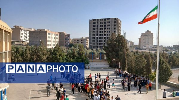 برگزاری مسابقات ورزشی دبیرستان معلم ساوجبلاغ در هفته تربیت‌بدنی