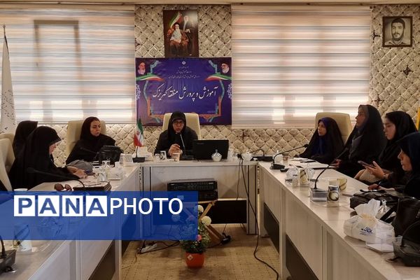 کارگاه "تبیین حقوق بانوان فرهنگی و دختران دانش‌آموز " منطقه کهریزک