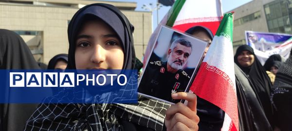 فریاد طنین انداز همبستگی دانش آموزان مشهدی 