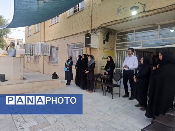 بازدید مدرسان کشوری سازمان دانش‌آموزی از دبیرستان تمام تشکیلاتی عفت