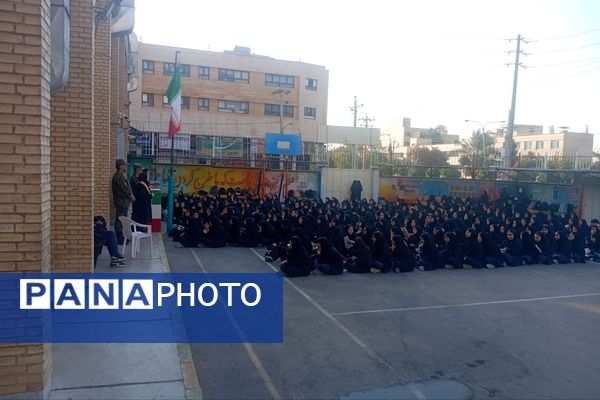 نیرویی خستگی ناپذیر که گام‌هایش همیشه محکم و استوار است 