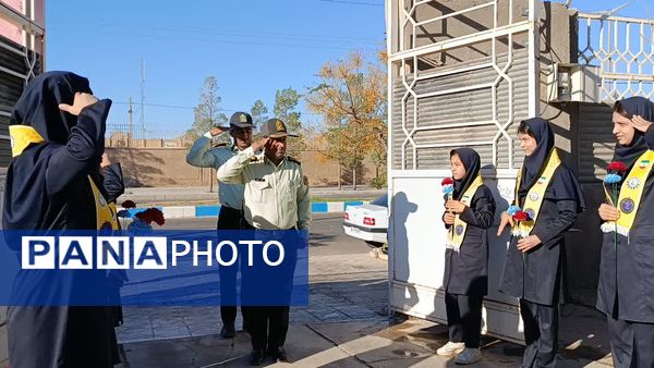 گرامیداشت هفته نیروی انتظامی در دبیرستان فرزانگان خواف 
