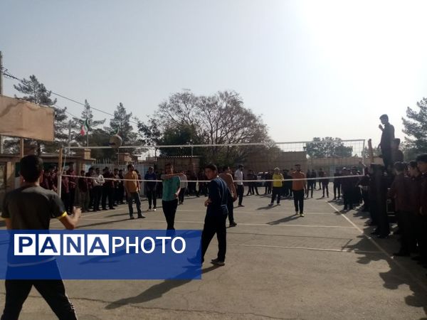 آغاز رقابت‌های ورزشی دبیرستان نمونه آیت‌الله خامنه‌ای 