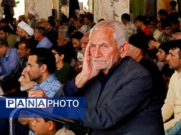 نماز جمعه ای هزاران نفری با حضور حماسی مردم کاشمر