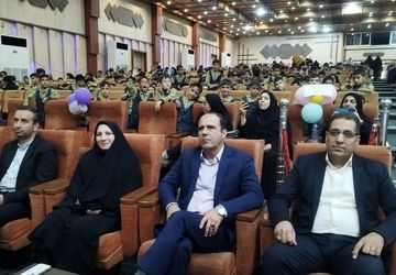 جشن روز کودک باحضور دانش‌آموزان کلاس اولی در اصفهان برگزار شد