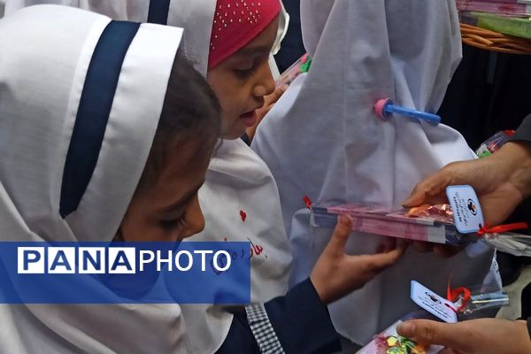 دبستان کیهانی، غرقِ در شور و نشاط میلاد حضرت زینب (س)