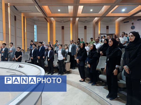 همایش «مسیر طلایی» برای ترسیم افق جهانی دانش‌آموزان در مشهد