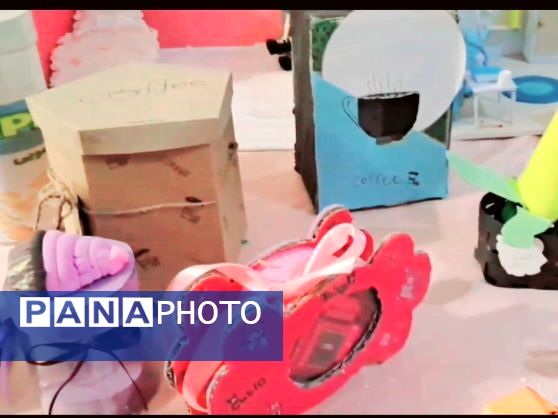 نمایشگاه هنری مدرسه انیس خوش قدم 