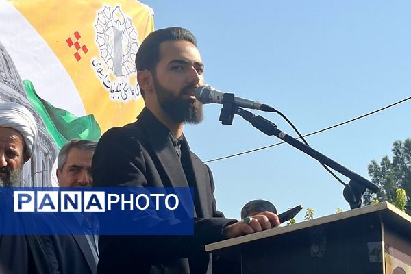 حماسه حضور دانش‌آموزان قرچکی در یوم الله ۱۳ آبان