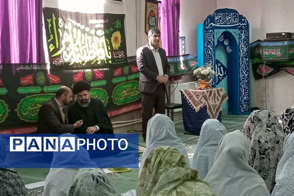 زنگ نماز در هنرستان آفرینش پردیس با حضور امام جمعه و مدیر آموزش و پرورش