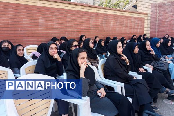 برگزاری المپیاد ورزشی دورن‌مدرسه‌ای در مدرسه حضرت خدیجه(س)بهارستان‌دو