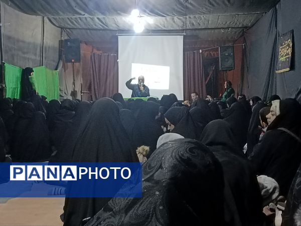 تشییع پیکر شهید گمنام در نمایشگاه یاس کبود 