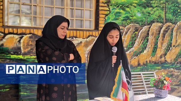 اولین مراسم صبحگاهی در دبیرستان فیاض کاشمر