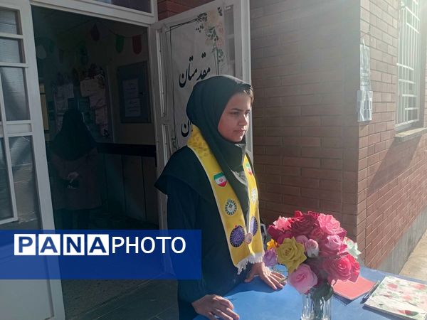 کارگاه آموزش فریادهای شادی و نغمه‌های آوایی در مدرسه مادر مهربان خلیل آباد