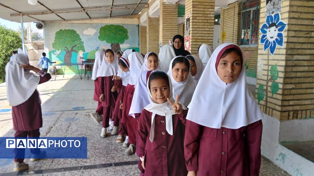 انتخابات شورای دانش‌آموزی دبستان شهید مطهری فین 