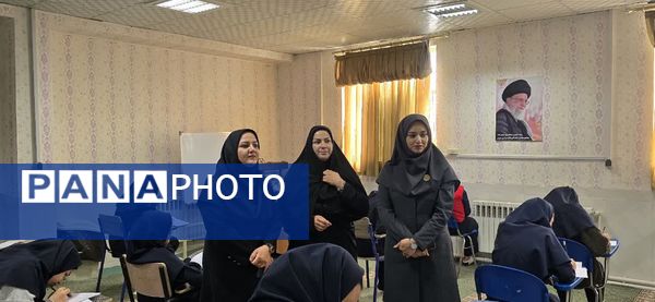 برگزاری آزمون جامع در دبیرستان شاهد فردوس بافق