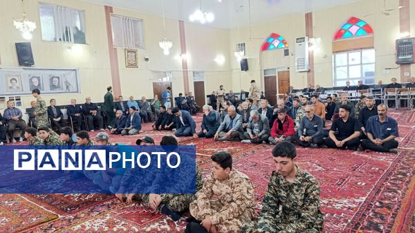 مراسم شهدای خدمت در ایلخچی با حضور دانش‌آموزان پیشتاز