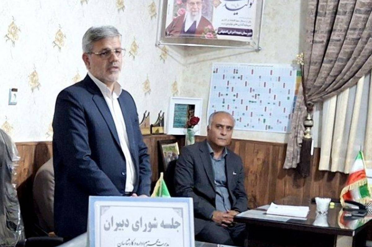 مدارس متوسطه دوم کانونهای انتظار نظام تعلیم و تربیت هستند