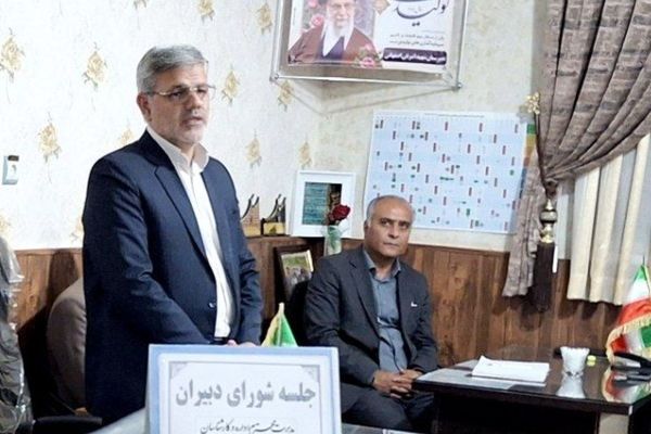 مدارس متوسطه دوم کانون‌های انتظار نظام تعلیم و تربیت هستند