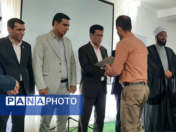 مراسم بزرگداشت روز معلم در میناب 
