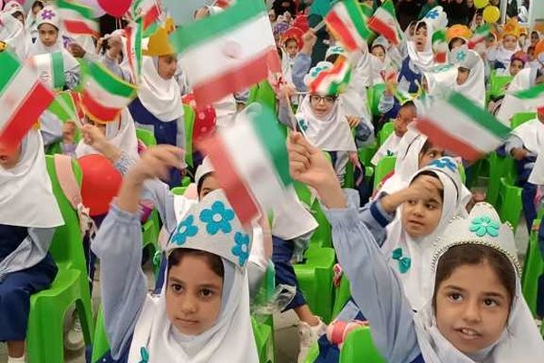 آغاز فصل شکوفه ها در بندرعباس 