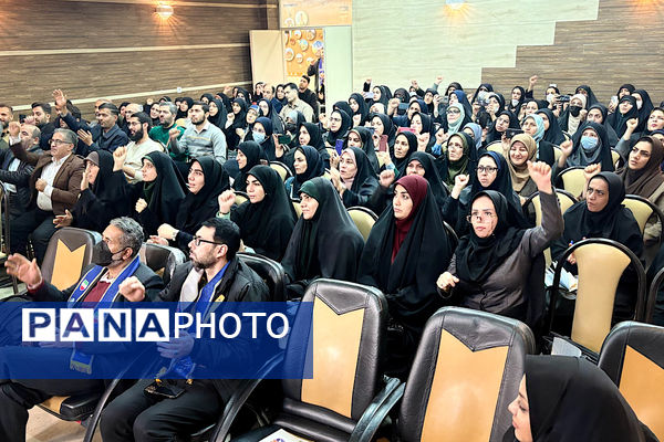 لحظه‌هایی از یادگیری و هم‌دلی در کارگاه توانمندسازی پیشتازان اسلامشهر