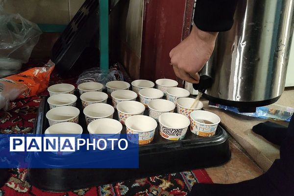 در اغنای دل‌ها هنرستان موفقیان اسلامشهر میزبان آیین فاطمیه و سفره احسان بانوی نور بود