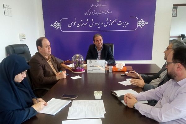 مدارس شاهد میعادگاه یادآوری شهدا و ایثارگران است