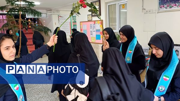 زنگ مهر با طنین مقاومت در دبیرستان دارالفنون 