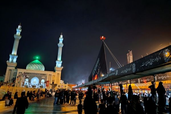 کاروان نمادین اسرای کربلا‌ازمیدان‌آستانه‌ی قم‌به‌سمت‌حرم‌حضرت‌معصومه"س"