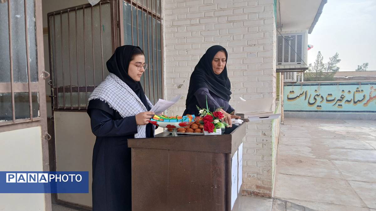 زنگ مهر در مدرسه زکیه برآباد به صدا درآمد