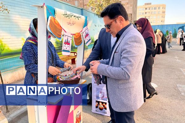 مهد اولیا؛ ابتکار خلاقانه معاون پرورشی دبستان سعادت برای مشارکت ویژه اولیا با کادر مدرسه