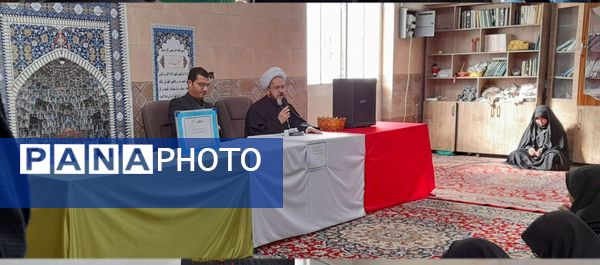 برگزاری تریبون آزاد در آموزشگاه مرحوم پاکدل خلیل آباد