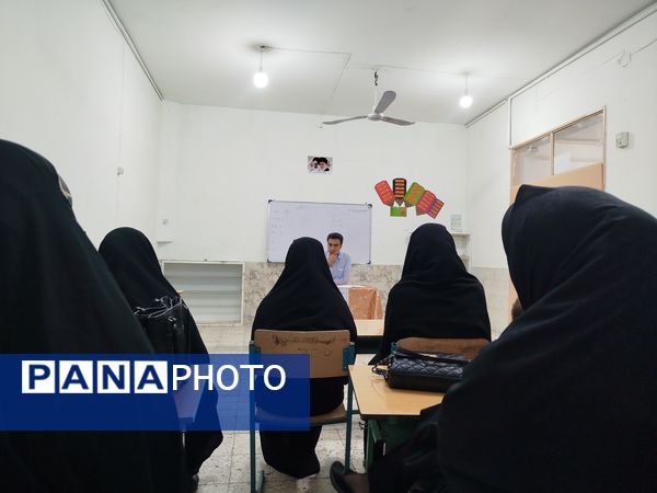 اولین جلسه هم اندیشی اولیا و مربیان در دبستان شهید پسندیده فدافن